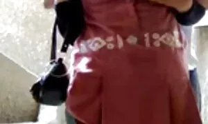 Dieser Typ hat dem Mädchen einen besonderen Schlag in den Mund versetzt, seine Hände gebunden und eine schwarze Frau in Analsex. Dann legen Sie sie auf die Knie und saugen Sie es. Er reife porn tube ist immer hoch. Dann legte sie ihn auf den Boden und beginnt anal. Nehmen Sie an allen Positionen im Anus teil. Ich habe auf eine schwarze Frau gesetzt. Er hob sogar seine Nase zu seinem ver.com ihn in den Mund.