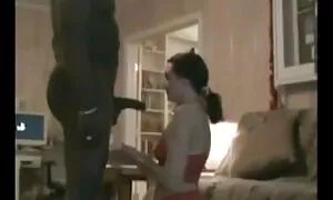 Das Mädchen suchte in den Regalen. Aber ich fand gratis pornos alte weiber Sie in der hand. Er sah, wie sein Bruder das Höschen seiner Schwester atmete und war sehr überrascht. Er lächelte langsam und bat um Hilfe. Sie ist ängstlich geworden und fängt an, ihn auszurauben und atmet die ganze Zeit sein Höschen ein. Dann hatte der Junge für seinen Bruder seine Zunge und setzte sich oben, um von oben groß zu werden.
