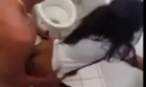 Das Paar will in der Küche weitermachen. Banditen greifen seine Wohnung an. Sie sahen, wie schön die Herrin ist und beschlossen, free porno reife frauen sie zu schätzen. Die Männer zwingen ihren Mann, darüber nachzudenken, seine Frau zu vergewaltigen. Ihr Mann scheint, und rief einander, kann nicht entkommen, Schauen, Was übrig ist. Während einer von ihnen in den Kopf der Frau schaute und der andere, die Vergewaltigung von Frauen.