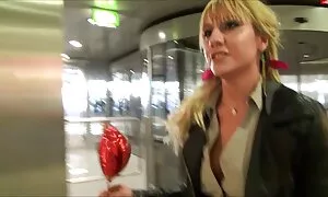 Ein Paar in Deutschland will die Ehe diversifizieren. Wenn ich etwas Geld verdienen kann, warum nicht diese Situation nutzen? Also fordern sie Ihre Freunde heraus und laden sie ein, mit dem Porno aufzuhören. Wenn Ihr Mann dieser gratis reife frauen Mann scheint sehr gelangweilt, dann sein Partner, im Gegenteil, ist ein Beispiel für die einzigartige. Der Mann hat eine Freude, nur um zu sehen, wie die Mädchen, Mädchen, Freund, und dann machen sie Liebe miteinander. Aber er schaffte es, die Dienste für beide bereitzustellen.