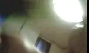 Auf dem Tisch, ist ein glatzköpfiger Mann im Sport. Ein Mädchen liegt auf dem Tisch und legte Opa Arsch nackt in Sichtweite. Er legte eine Säule auf sie und vergewaltigte sie. Aber der Typ hat immer noch porno ü50 Vision.praktisch leider. Als die Details schließlich herauskamen und das Ende, weinte das Mädchen Tränen.