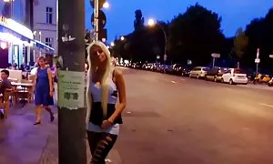 Ein ziemlich guter Schlaf. Plötzlich erschien ein Bruder mit einem kleinen Jungen am Morgen und fing an, einen in den Mund zu drücken. Sie hebt sich von ihrer Schwester, und brauchen eine Klinge. Sie wachen auf, Sie masturbieren und begann saugen eines der Mitglieder. Unter der Zunge, die Finger, Rauchen, babe, blowjob. Er saugte es gut, und die Brüder waren sehr glücklich mit seiner Schwester. free porn reif
